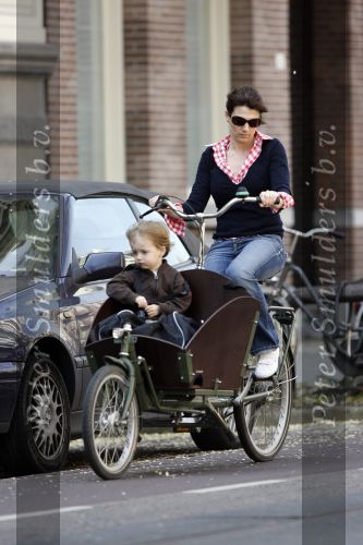 Amstedam 29 april 2007
Kim v Kooten met zoontje in de bakfiets.
