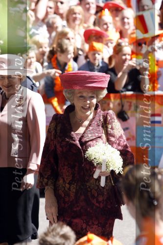 Woudrichem Den Bosch 30 april 2007
Koningin Beatrix Prins Willem Alexander Prins Friso mabel Wisse Smit Prins Constantijn Prinses Laurentien Prinses Margriet Pieter v Vollenhoven Prins Maurits Prinses Marilene Prins Bernhard jr Prinses Annette Prins Pieter Christiaan Prinses  Anita Prins Floris en Prinses Aimee koninginnedag 2007.