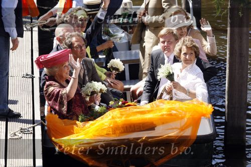 Woudrichem Den Bosch 30 april 2007
Koningin Beatrix Prins Willem Alexander Prins Friso mabel Wisse Smit Prins Constantijn Prinses Laurentien Prinses Margriet Pieter v Vollenhoven Prins Maurits Prinses Marilene Prins Bernhard jr Prinses Annette Prins Pieter Christiaan Prinses  Anita Prins Floris en Prinses Aimee koninginnedag 2007.