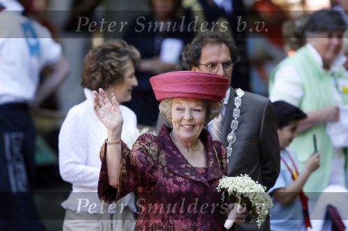 Woudrichem Den Bosch 30 april 2007
Koningin Beatrix Prins Willem Alexander Prins Friso mabel Wisse Smit Prins Constantijn Prinses Laurentien Prinses Margriet Pieter v Vollenhoven Prins Maurits Prinses Marilene Prins Bernhard jr Prinses Annette Prins Pieter Christiaan Prinses  Anita Prins Floris en Prinses Aimee koninginnedag 2007.