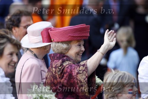 Woudrichem Den Bosch 30 april 2007
Koningin Beatrix Prins Willem Alexander Prins Friso mabel Wisse Smit Prins Constantijn Prinses Laurentien Prinses Margriet Pieter v Vollenhoven Prins Maurits Prinses Marilene Prins Bernhard jr Prinses Annette Prins Pieter Christiaan Prinses  Anita Prins Floris en Prinses Aimee koninginnedag 2007.