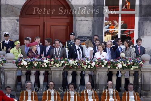 Woudrichem Den Bosch 30 april 2007
Koningin Beatrix Prins Willem Alexander Prins Friso mabel Wisse Smit Prins Constantijn Prinses Laurentien Prinses Margriet Pieter v Vollenhoven Prins Maurits Prinses Marilene Prins Bernhard jr Prinses Annette Prins Pieter Christiaan Prinses  Anita Prins Floris en Prinses Aimee koninginnedag 2007.