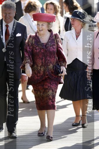 Woudrichem Den Bosch 30 april 2007
Koningin Beatrix Prins Willem Alexander Prins Friso mabel Wisse Smit Prins Constantijn Prinses Laurentien Prinses Margriet Pieter v Vollenhoven Prins Maurits Prinses Marilene Prins Bernhard jr Prinses Annette Prins Pieter Christiaan Prinses  Anita Prins Floris en Prinses Aimee koninginnedag 2007.