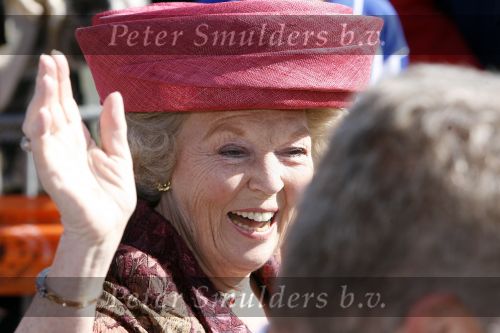 Woudrichem Den Bosch 30 april 2007
Koningin Beatrix Prins Willem Alexander Prins Friso mabel Wisse Smit Prins Constantijn Prinses Laurentien Prinses Margriet Pieter v Vollenhoven Prins Maurits Prinses Marilene Prins Bernhard jr Prinses Annette Prins Pieter Christiaan Prinses  Anita Prins Floris en Prinses Aimee koninginnedag.
Peter Smulders bv