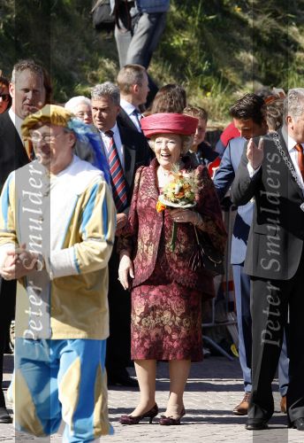 Woudrichem Den Bosch 30 april 2007
Koningin Beatrix Prins Willem Alexander Prins Friso mabel Wisse Smit Prins Constantijn Prinses Laurentien Prinses Margriet Pieter v Vollenhoven Prins Maurits Prinses Marilene Prins Bernhard jr Prinses Annette Prins Pieter Christiaan Prinses  Anita Prins Floris en Prinses Aimee koninginnedag 2007.
