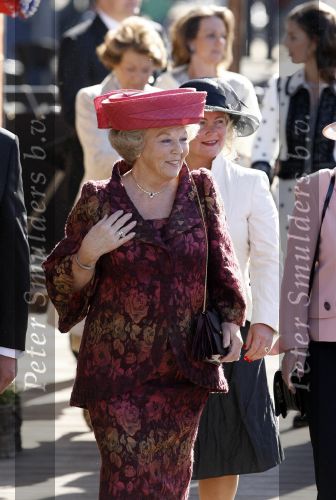 Woudrichem Den Bosch 30 april 2007
Koningin Beatrix Prins Willem Alexander Prins Friso mabel Wisse Smit Prins Constantijn Prinses Laurentien Prinses Margriet Pieter v Vollenhoven Prins Maurits Prinses Marilene Prins Bernhard jr Prinses Annette Prins Pieter Christiaan Prinses  Anita Prins Floris en Prinses Aimee koninginnedag 2007.