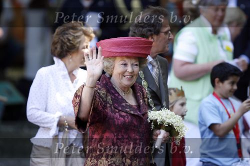 Woudrichem Den Bosch 30 april 2007
Koningin Beatrix Prins Willem Alexander Prins Friso mabel Wisse Smit Prins Constantijn Prinses Laurentien Prinses Margriet Pieter v Vollenhoven Prins Maurits Prinses Marilene Prins Bernhard jr Prinses Annette Prins Pieter Christiaan Prinses  Anita Prins Floris en Prinses Aimee koninginnedag 2007.