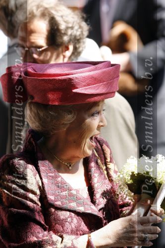 Woudrichem Den Bosch 30 april 2007
Koningin Beatrix Prins Willem Alexander Prins Friso mabel Wisse Smit Prins Constantijn Prinses Laurentien Prinses Margriet Pieter v Vollenhoven Prins Maurits Prinses Marilene Prins Bernhard jr Prinses Annette Prins Pieter Christiaan Prinses  Anita Prins Floris en Prinses Aimee koninginnedag 2007.