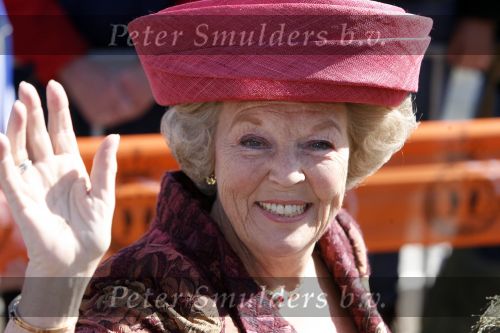Woudrichem Den Bosch 30 april 2007
Koningin Beatrix Prins Willem Alexander Prins Friso mabel Wisse Smit Prins Constantijn Prinses Laurentien Prinses Margriet Pieter v Vollenhoven Prins Maurits Prinses Marilene Prins Bernhard jr Prinses Annette Prins Pieter Christiaan Prinses  Anita Prins Floris en Prinses Aimee koninginnedag 2007.