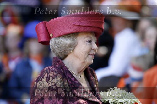 Woudrichem Den Bosch 30 april 2007
Koningin Beatrix Prins Willem Alexander Prins Friso mabel Wisse Smit Prins Constantijn Prinses Laurentien Prinses Margriet Pieter v Vollenhoven Prins Maurits Prinses Marilene Prins Bernhard jr Prinses Annette Prins Pieter Christiaan Prinses  Anita Prins Floris en Prinses Aimee koninginnedag 2007.