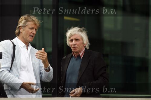 Amsterdam 9 mei 2007
Rechtzaak Connie Breukhoven tegen witheet en zij online (Leo v Royen). Hans Breukhoven was er ook bij. Albert den Iseger