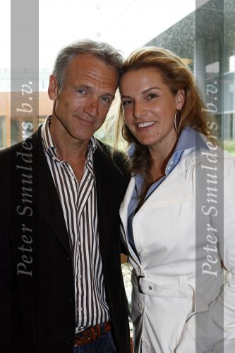Schiphol oost 7 mei 2007
Presentatie 10 finalisten van de Mis Missverkiezing met Jaap Jongbloed en Lucille Werner.