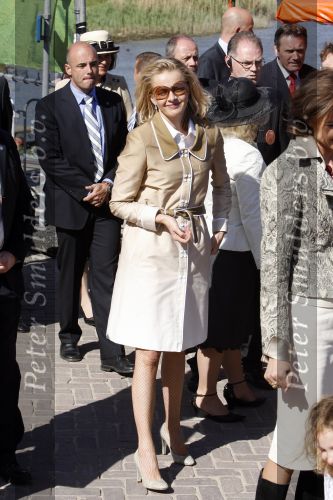 Woudrichem Den Bosch 30 april 2007
Koningin Beatrix Prins Willem Alexander Prins Friso mabel Wisse Smit Prins Constantijn Prinses Laurentien Prinses Margriet Pieter v Vollenhoven Prins Maurits Prinses Marilene Prins Bernhard jr Prinses Annette Prins Pieter Christiaan Prinses  Anita Prins Floris en Prinses Aimee koninginnedag 2007.