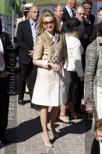 Woudrichem Den Bosch 30 april 2007
Koningin Beatrix Prins Willem Alexander Prins Friso mabel Wisse Smit Prins Constantijn Prinses Laurentien Prinses Margriet Pieter v Vollenhoven Prins Maurits Prinses Marilene Prins Bernhard jr Prinses Annette Prins Pieter Christiaan Prinses  Anita Prins Floris en Prinses Aimee koninginnedag 2007