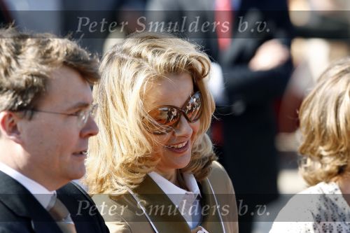 Woudrichem Den Bosch 30 april 2007
Koningin Beatrix Prins Willem Alexander Prins Friso mabel Wisse Smit Prins Constantijn Prinses Laurentien Prinses Margriet Pieter v Vollenhoven Prins Maurits Prinses Marilene Prins Bernhard jr Prinses Annette Prins Pieter Christiaan Prinses  Anita Prins Floris en Prinses Aimee koninginnedag 2007.