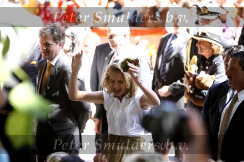Woudrichem Den Bosch 30 april 2007
Koningin Beatrix Prins Willem Alexander Prins Friso mabel Wisse Smit Prins Constantijn Prinses Laurentien Prinses Margriet Pieter v Vollenhoven Prins Maurits Prinses Marilene Prins Bernhard jr Prinses Annette Prins Pieter Christiaan Prinses  Anita Prins Floris en Prinses Aimee koninginnedag 2007.