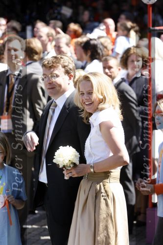 Woudrichem Den Bosch 30 april 2007
Koningin Beatrix Prins Willem Alexander Prins Friso mabel Wisse Smit Prins Constantijn Prinses Laurentien Prinses Margriet Pieter v Vollenhoven Prins Maurits Prinses Marilene Prins Bernhard jr Prinses Annette Prins Pieter Christiaan Prinses  Anita Prins Floris en Prinses Aimee koninginnedag 2007.