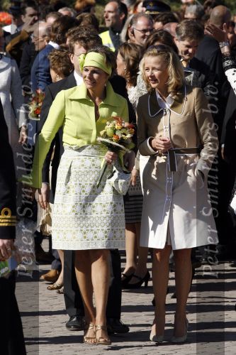 Woudrichem Den Bosch 30 april 2007
Koningin Beatrix Prins Willem Alexander Prins Friso mabel Wisse Smit Prins Constantijn Prinses Laurentien Prinses Margriet Pieter v Vollenhoven Prins Maurits Prinses Marilene Prins Bernhard jr Prinses Annette Prins Pieter Christiaan Prinses  Anita Prins Floris en Prinses Aimee koninginnedag 2007.