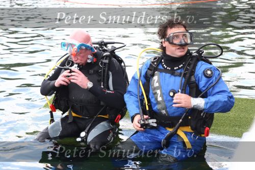 Westerhoven 18 april 2007
Marco Borsato in zijn duikerspak samen met Frits Wester
Watersport.