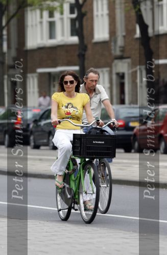 Amsterdam 25 april 2007
Mariska Hulscher op de fiets in amsterdam.