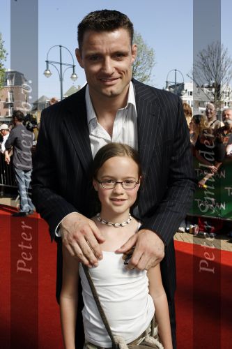 Scheveningen 15 april 2007
Premiere Tarzan in het circus theater. Mark Huizinga met dochter