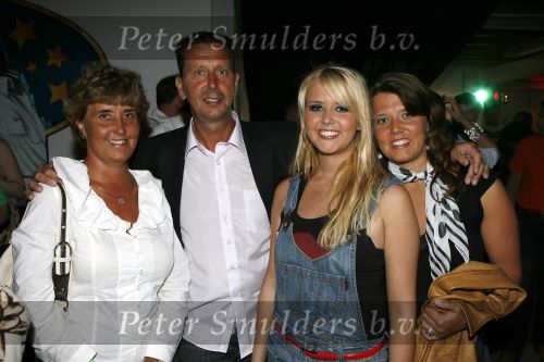 Weesp 30 april 2007
Finale just the 2 of us. Monique Smit met ouders en zus