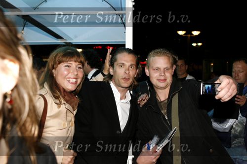 Amsterdam 7 mei 2007
Premiere amerikaanse uitvoering van de film interview in Tuschinski. Nova v Dijk en Hans Teeuwen met fan