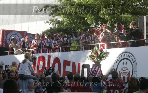 Eindhoven, 1 Mei 2007 Huldiging Selektie van PSV in het PSV-stadion 2 dagen nadat zij voor de 20e maal kampioen zijn geworden van Nederland op de platte kar