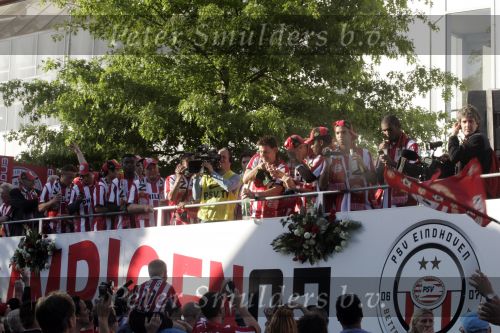 Eindhoven, 1 Mei 2007 Huldiging Selektie van PSV in het PSV-stadion 2 dagen nadat zij voor de 20e maal kampioen zijn geworden van Nederland op de platte kar