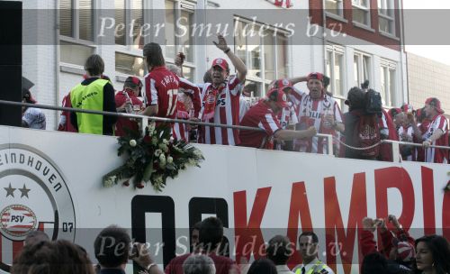 Eindhoven, 1 Mei 2007 Huldiging Selektie van PSV in het PSV-stadion 2 dagen nadat zij voor de 20e maal kampioen zijn geworden van Nederland op de platte kar