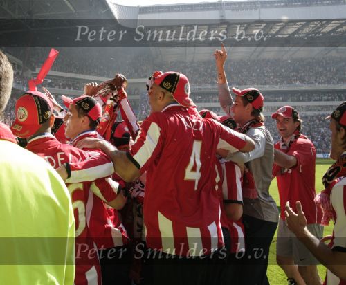 Eindhoven, 29 April 2007 Kampioenswestrijd PSV-Vitesse, eindstand 5-1
Seizoen 2006/2007 Onverwachts landskampioenschap voor PSV doordat de concurrent AZ verloor en Ajax een doelpunt tekort kwam
 Ibrahim Afellay Manuel Da Costa, Arouna Kone en Diego Tardelli,Gomes, Eric Addo, Alex PSV,Sun Xiang, Ibrahim Afellay, Timmy Simons  en Jefferson Farfan
Dit was officieel de laatste wedstrijd voor PSV-aanvoerder Phillip Cocu