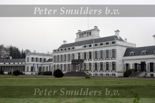 Soestdijk 30 november 2006
Interieur en exterieur foto\'s van paleis soestdijk. Vanaf 15 december gaat het paleis open voor publiek. Prins Bernhard en Prinses Juliana waren de laatste bewoners.