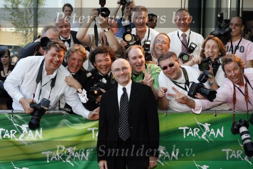 Scheveningen 15 april 2007
Premiere Tarzan in het circus theater.  Phil Collins met Roy Beusker Leo Vogelzang Ab Blauw Albert den Ieseger Daniel Kroll en Theo Smit