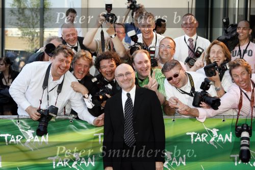 Scheveningen 15 april 2007
Premiere Tarzan in het circus theater.  Phil Collins met Roy Beusker Leo Vogelzang Ab Blauw Albert den Ieseger Daniel Kroll en Theo Smit