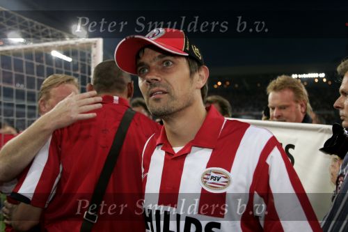Eindhoven, 1 Mei 2007 Hulding Selektie van PSV in het PSV-stadion 2 dagen nadat zij voor de 20e maal kampioen zijn geworden van Nederland
Aanvoerder Phillip Cocu