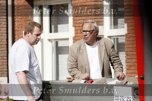 Amsterdam 19 april 2007
Piet Romer in zijn korte broek op straat.