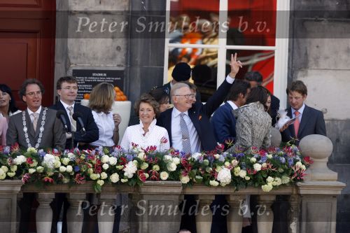 Woudrichem Den Bosch 30 april 2007
Koningin Beatrix Prins Willem Alexander Prins Friso mabel Wisse Smit Prins Constantijn Prinses Laurentien Prinses Margriet Pieter v Vollenhoven Prins Maurits Prinses Marilene Prins Bernhard jr Prinses Annette Prins Pieter Christiaan Prinses  Anita Prins Floris en Prinses Aimee koninginnedag 2007.