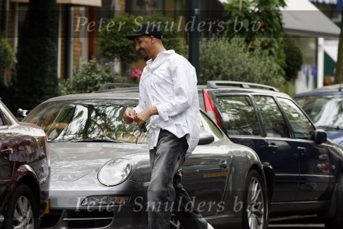 Amsterdam 25 april 2007
 de man van Anouk, Postman in zijn porsche 911