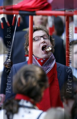 Woudrichem Den Bosch 30 april 2007
Koningin Beatrix Prins Willem Alexander Prins Friso mabel Wisse Smit Prins Constantijn Prinses Laurentien Prinses Margriet Pieter v Vollenhoven Prins Maurits Prinses Marilene Prins Bernhard jr Prinses Annette Prins Pieter Christiaan Prinses  Anita Prins Floris en Prinses Aimee koninginnedag 2007