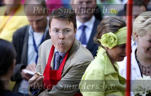 Woudrichem Den Bosch 30 april 2007
Koningin Beatrix Prins Willem Alexander Prins Friso mabel Wisse Smit Prins Constantijn Prinses Laurentien Prinses Margriet Pieter v Vollenhoven Prins Maurits Prinses Marilene Prins Bernhard jr Prinses Annette Prins Pieter Christiaan Prinses  Anita Prins Floris en Prinses Aimee koninginnedag 2007.