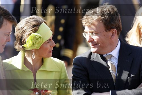 Woudrichem Den Bosch 30 april 2007
Koningin Beatrix Prins Willem Alexander Prins Friso mabel Wisse Smit Prins Constantijn Prinses Laurentien Prinses Margriet Pieter v Vollenhoven Prins Maurits Prinses Marilene Prins Bernhard jr Prinses Annette Prins Pieter Christiaan Prinses  Anita Prins Floris en Prinses Aimee koninginnedag 2007.