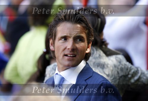 Woudrichem Den Bosch 30 april 2007
Koningin Beatrix Prins Willem Alexander Prins Friso mabel Wisse Smit Prins Constantijn Prinses Laurentien Prinses Margriet Pieter v Vollenhoven Prins Maurits Prinses Marilene Prins Bernhard jr Prinses Annette Prins Pieter Christiaan Prinses  Anita Prins Floris en Prinses Aimee koninginnedag.