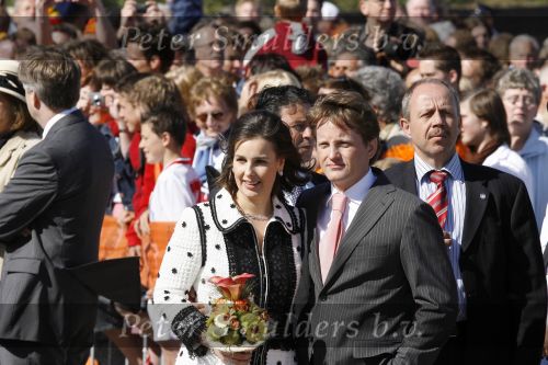 Woudrichem Den Bosch 30 april 2007
Koningin Beatrix Prins Willem Alexander Prins Friso mabel Wisse Smit Prins Constantijn Prinses Laurentien Prinses Margriet Pieter v Vollenhoven Prins Maurits Prinses Marilene Prins Bernhard jr Prinses Annette Prins Pieter Christiaan Prinses  Anita Prins Floris en Prinses Aimee koninginnedag 2007.