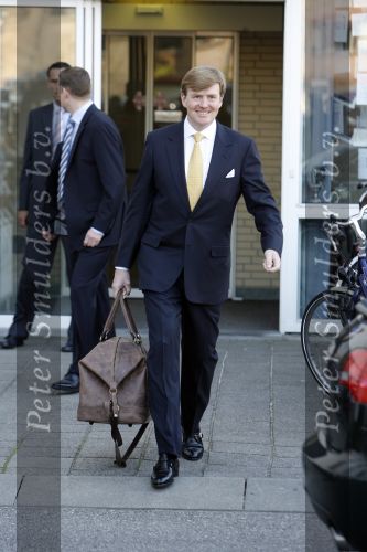 Den Haag 11 april 2007
Prins Willem Alexander vertrekt bij het Bronovo ziekenhuis.