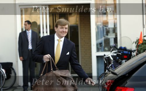 Den Haag 11 april 2007
Prins Willem Alexander vertrekt bij het Bronovo ziekenhuis.