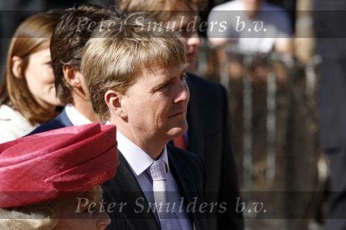 Woudrichem Den Bosch 30 april 2007
Koningin Beatrix Prins Willem Alexander Prins Friso mabel Wisse Smit Prins Constantijn Prinses Laurentien Prinses Margriet Pieter v Vollenhoven Prins Maurits Prinses Marilene Prins Bernhard jr Prinses Annette Prins Pieter Christiaan Prinses  Anita Prins Floris en Prinses Aimee koninginnedag 2007.