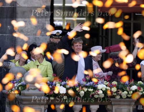 Woudrichem Den Bosch 30 april 2007
Koningin Beatrix Prins Willem Alexander Prins Friso mabel Wisse Smit Prins Constantijn Prinses Laurentien Prinses Margriet Pieter v Vollenhoven Prins Maurits Prinses Marilene Prins Bernhard jr Prinses Annette Prins Pieter Christiaan Prinses  Anita Prins Floris en Prinses Aimee koninginnedag. 
Peter Smulders bv
