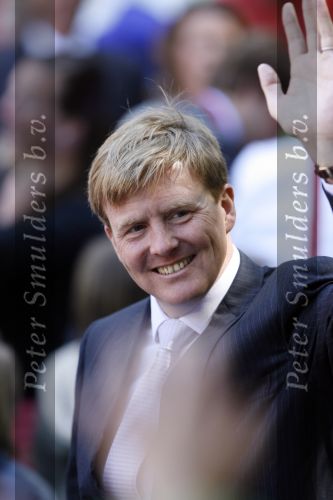 Woudrichem Den Bosch 30 april 2007
Koningin Beatrix Prins Willem Alexander Prins Friso mabel Wisse Smit Prins Constantijn Prinses Laurentien Prinses Margriet Pieter v Vollenhoven Prins Maurits Prinses Marilene Prins Bernhard jr Prinses Annette Prins Pieter Christiaan Prinses  Anita Prins Floris en Prinses Aimee koninginnedag 2007.