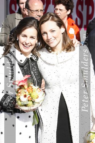 Woudrichem Den Bosch 30 april 2007
Koningin Beatrix Prins Willem Alexander Prins Friso mabel Wisse Smit Prins Constantijn Prinses Laurentien Prinses Margriet Pieter v Vollenhoven Prins Maurits Prinses Marilene Prins Bernhard jr Prinses Annette Prins Pieter Christiaan Prinses  Anita Prins Floris en Prinses Aimee koninginnedag 2007