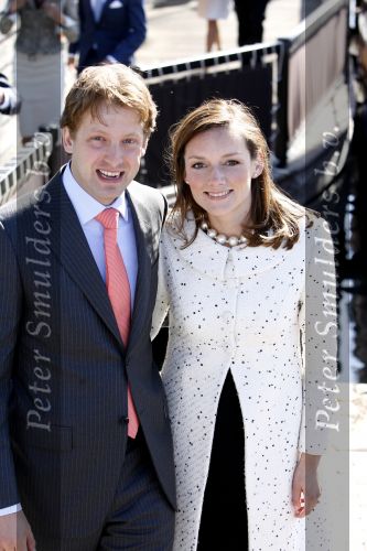 Woudrichem Den Bosch 30 april 2007
Koningin Beatrix Prins Willem Alexander Prins Friso mabel Wisse Smit Prins Constantijn Prinses Laurentien Prinses Margriet Pieter v Vollenhoven Prins Maurits Prinses Marilene Prins Bernhard jr Prinses Annette Prins Pieter Christiaan Prinses  Anita Prins Floris en Prinses Aimee koninginnedag 2007